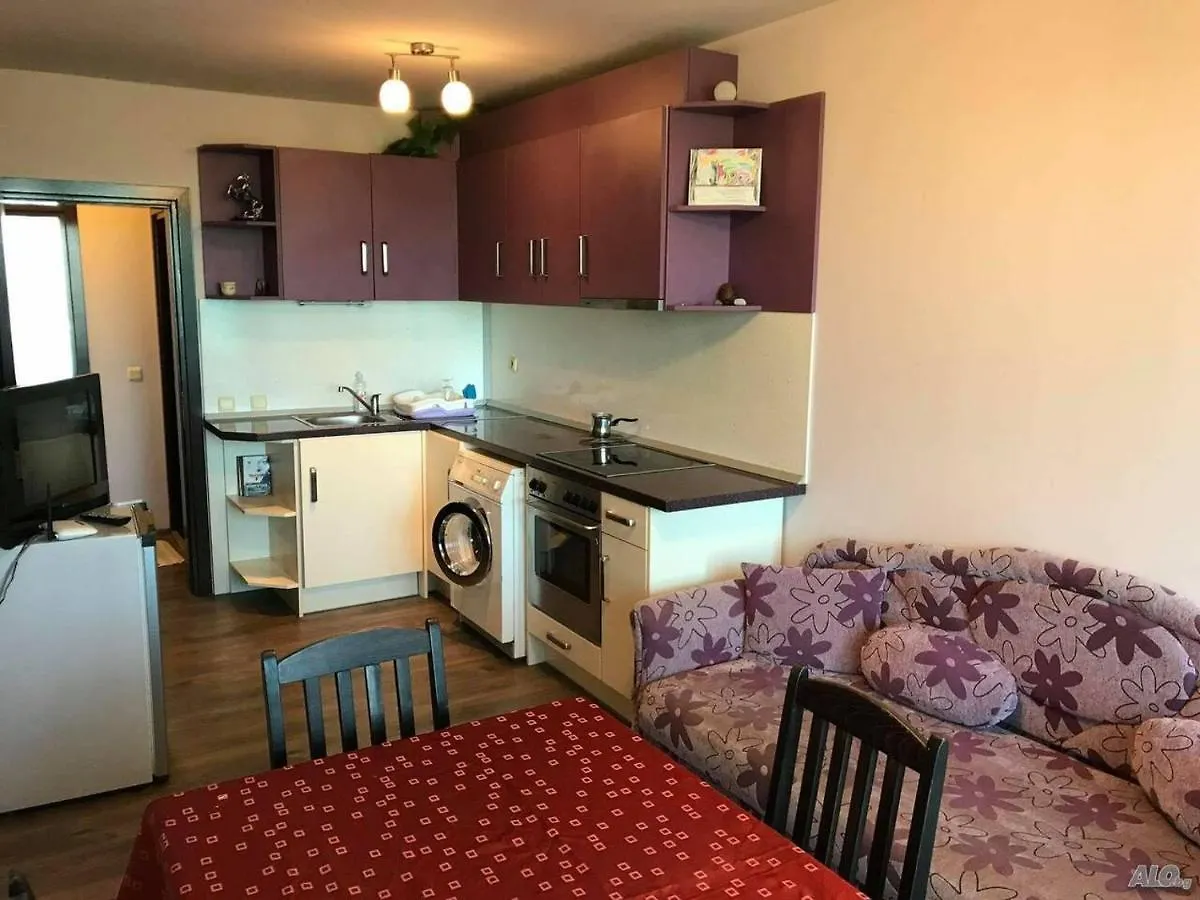 Budget Holiday Apartments First Sea Line Coast Pomorie