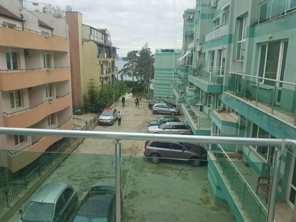 Budget Holiday Apartments First Sea Line Coast Pomorie