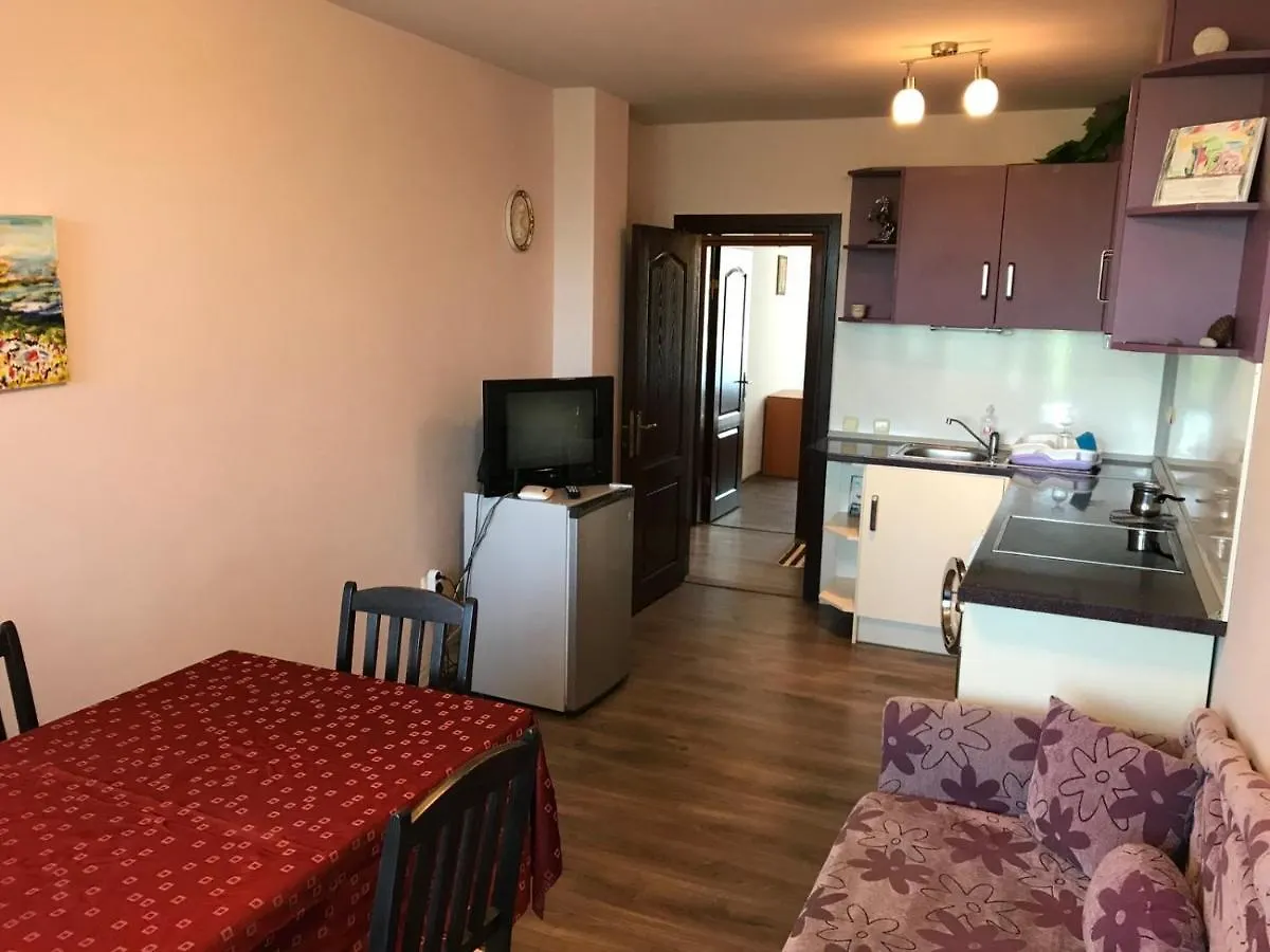 Budget Holiday Apartments First Sea Line Coast Pomorie